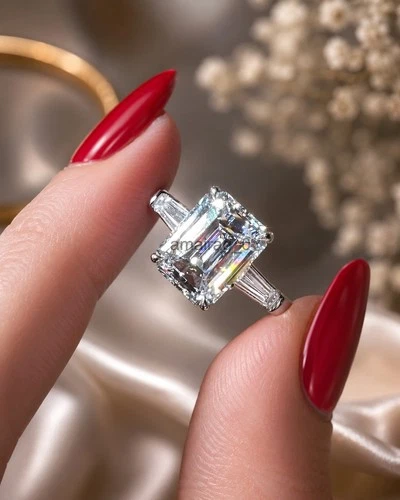whitediamond ring
