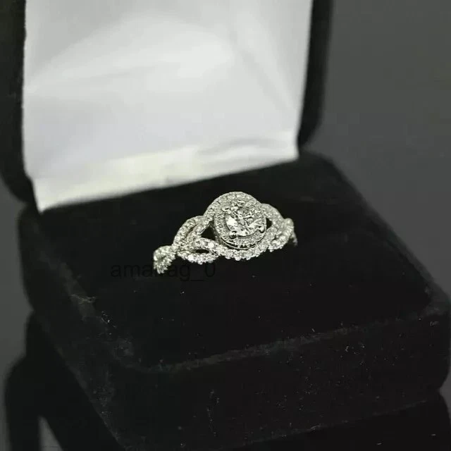 2.50 Ct White Ring 2