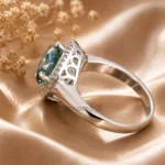 3.90 Carat Blue ring (2)
