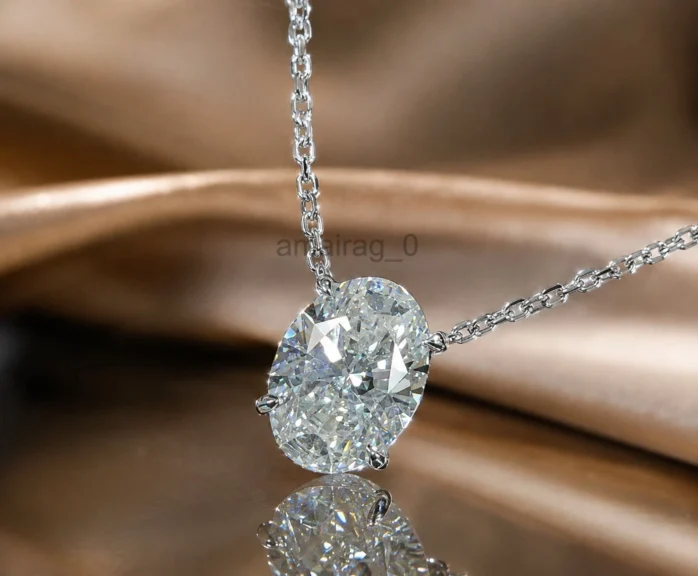 5 Ct White Treated Diamond Pendant (2)