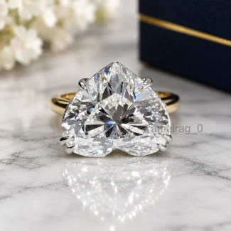 6 Ct White Diamond Ring