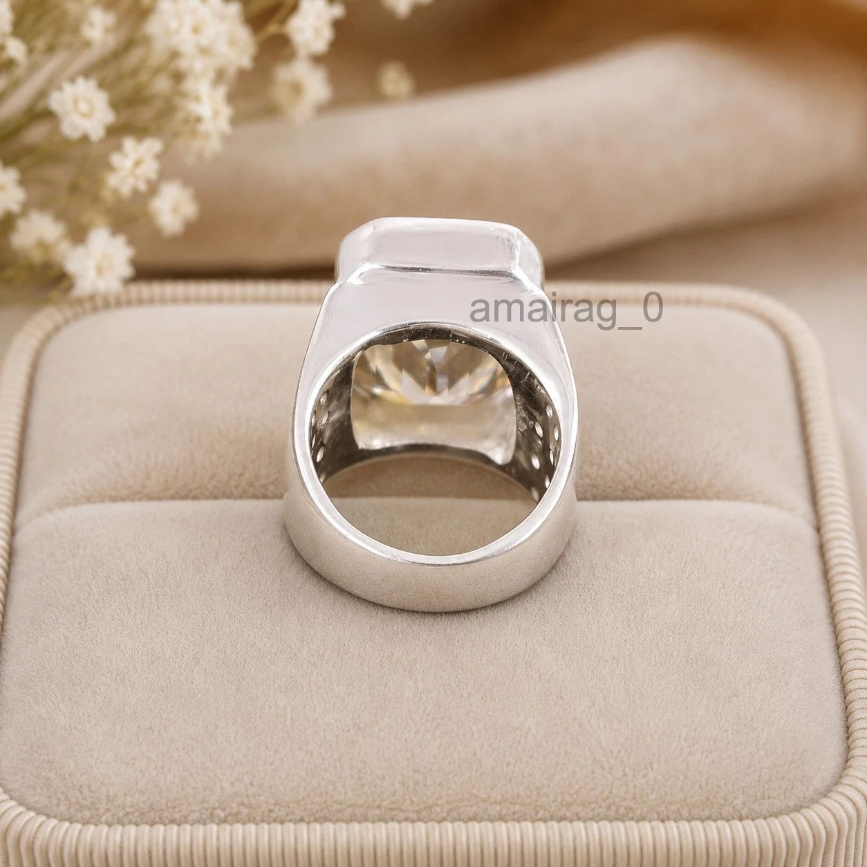 Champagne Diamond Ring 10 Ct Emerald (5) Champagne Diamond Ring 10 Ct Emerald (5)